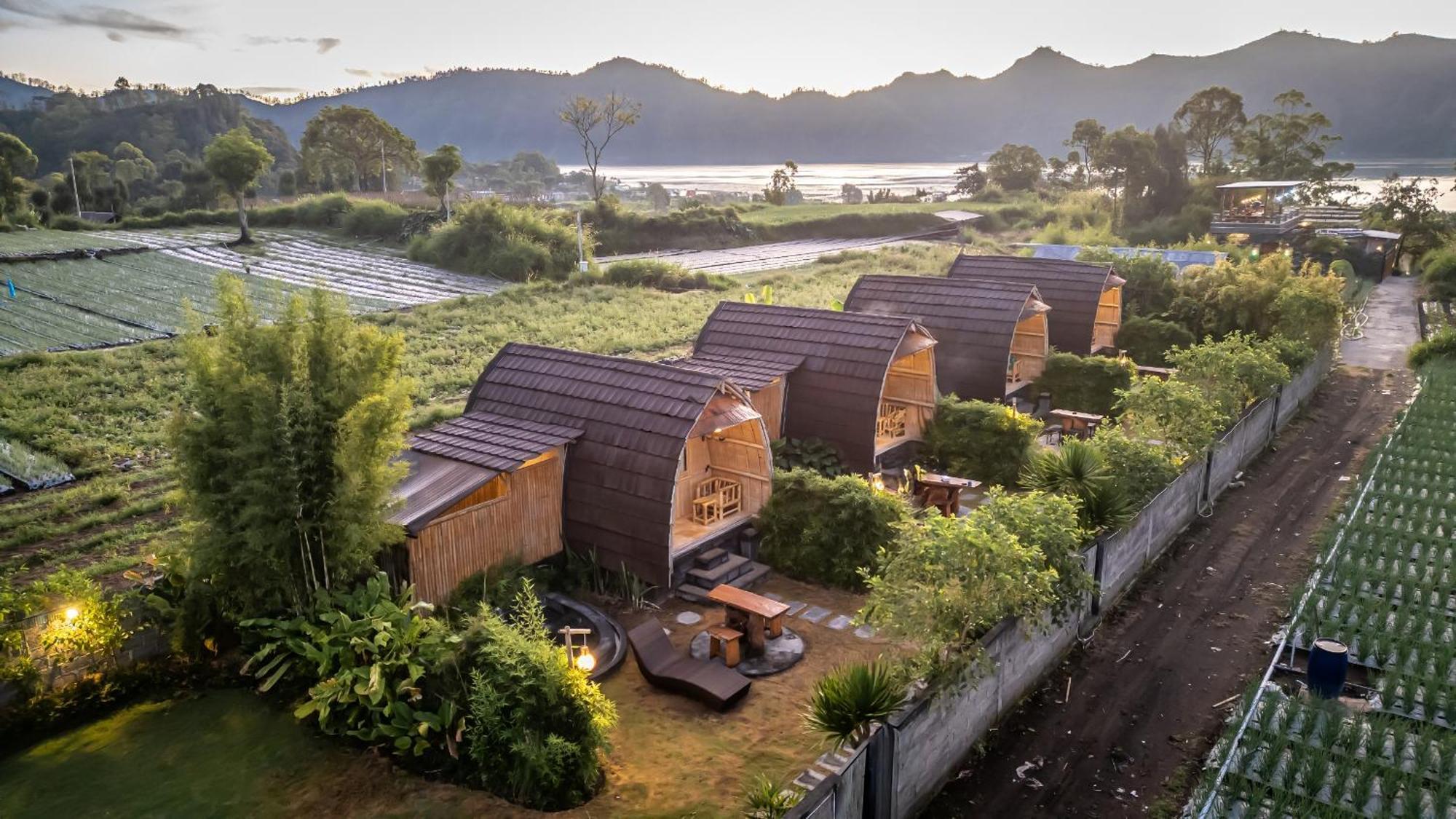 Tegal Bamboo Cottages & Private Hot Spring Baturaja  Dış mekan fotoğraf